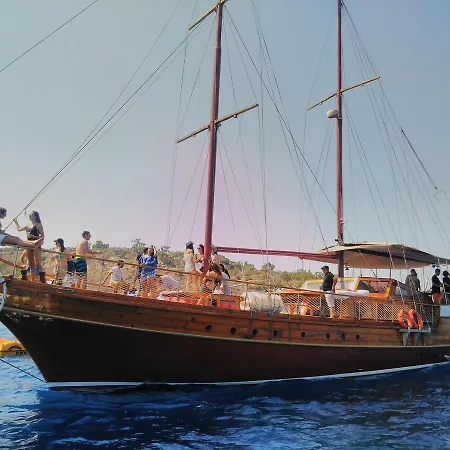 Panormitis Sailing Yacht Lárnaka