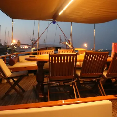Ботель Panormitis Sailing Yacht Ларнака