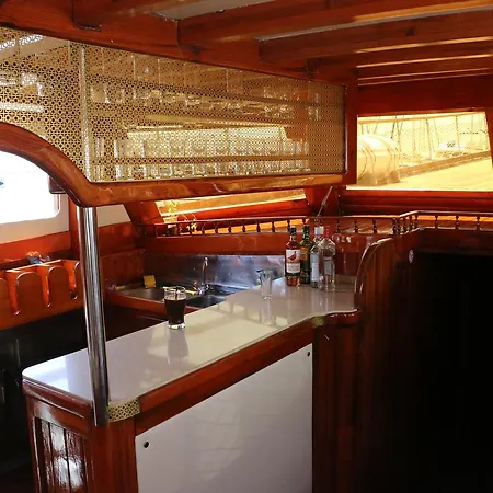 Panormitis Sailing Yacht Båthotell Larnaca
